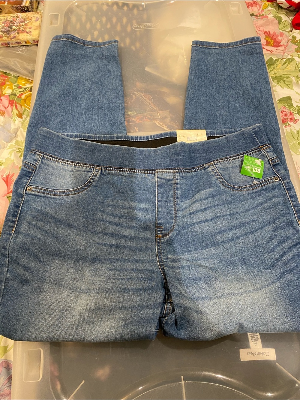 George Women’s Blue Stretch Denim Jeggings jeans. Size 14